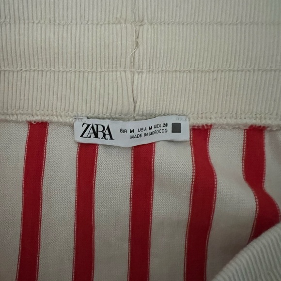 Zara red and white skirt, size medium - Picture 2 of 3